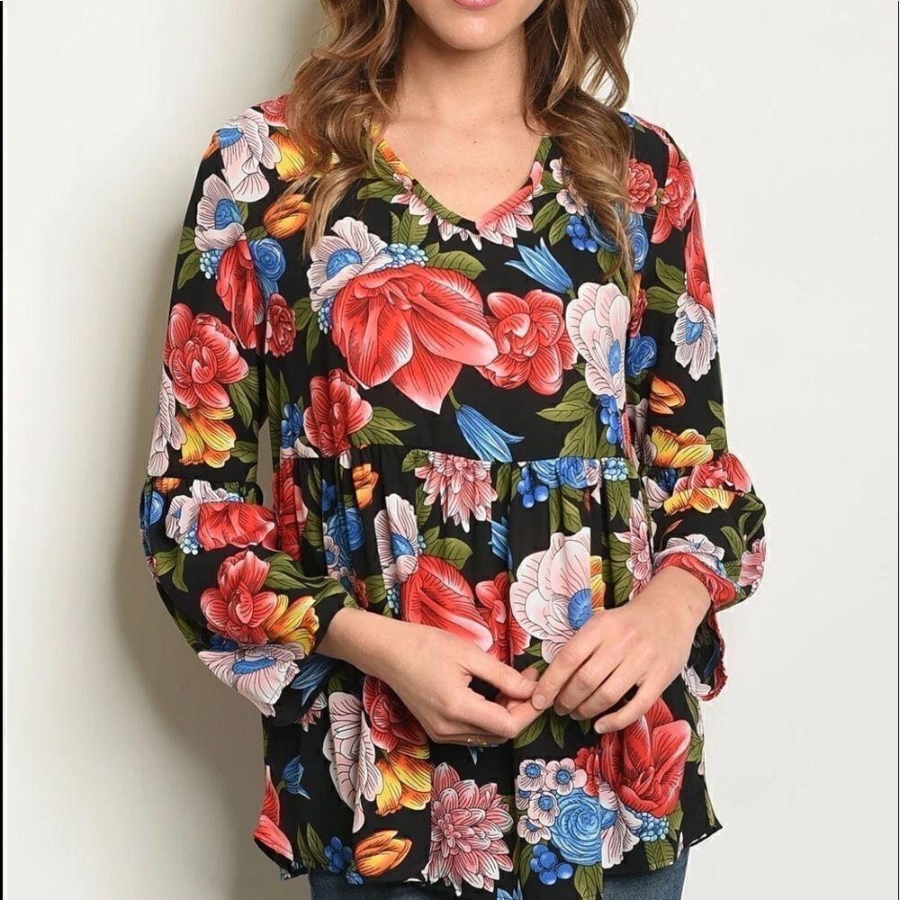 3/$25 Cherish Bell Sleeve Tie Back Floral Blouse .Size M